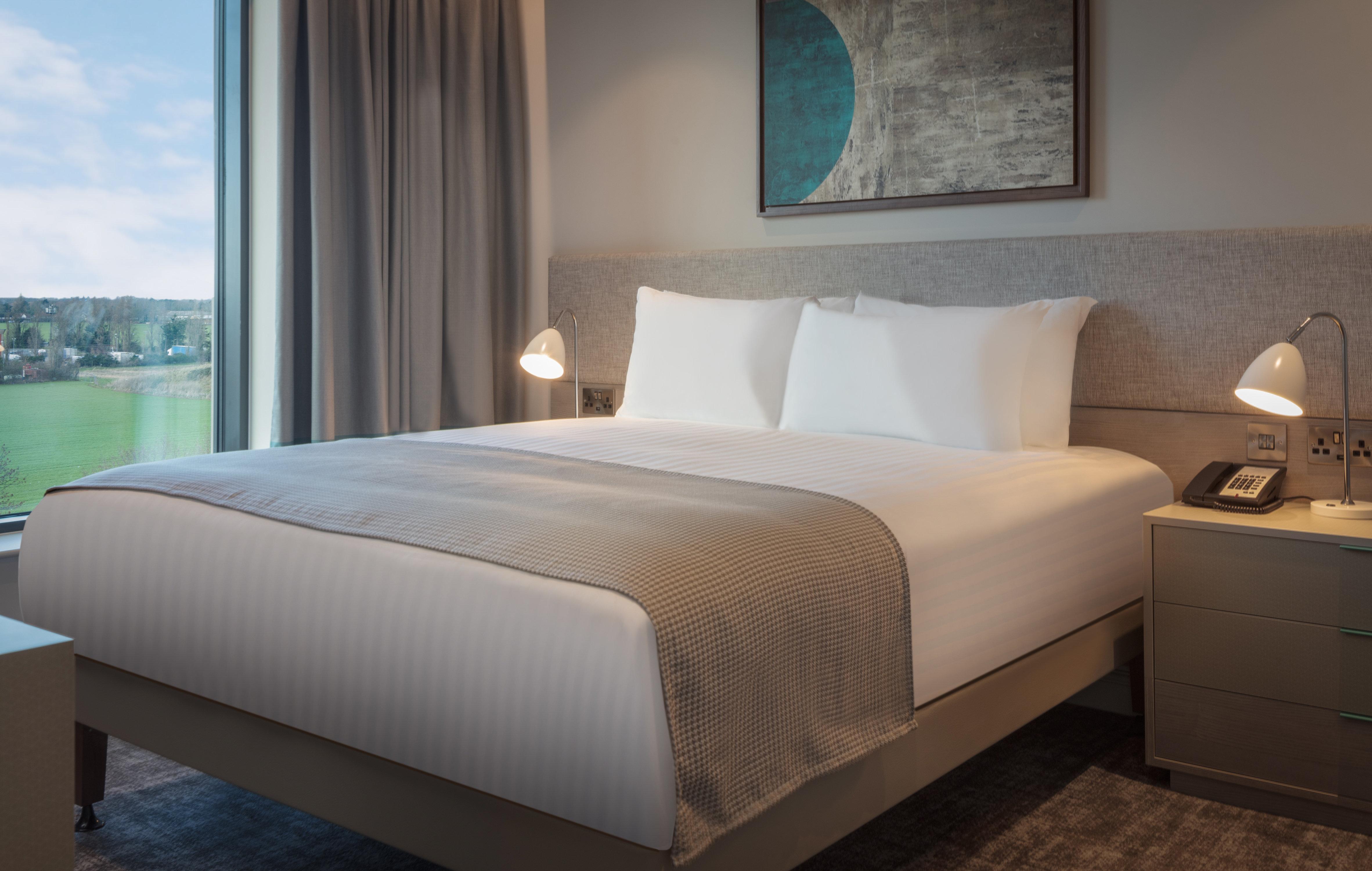 Staybridge Suites London Heathrow - Bath Road, An Ihg Aparthotel Хитроу Экстерьер фото
