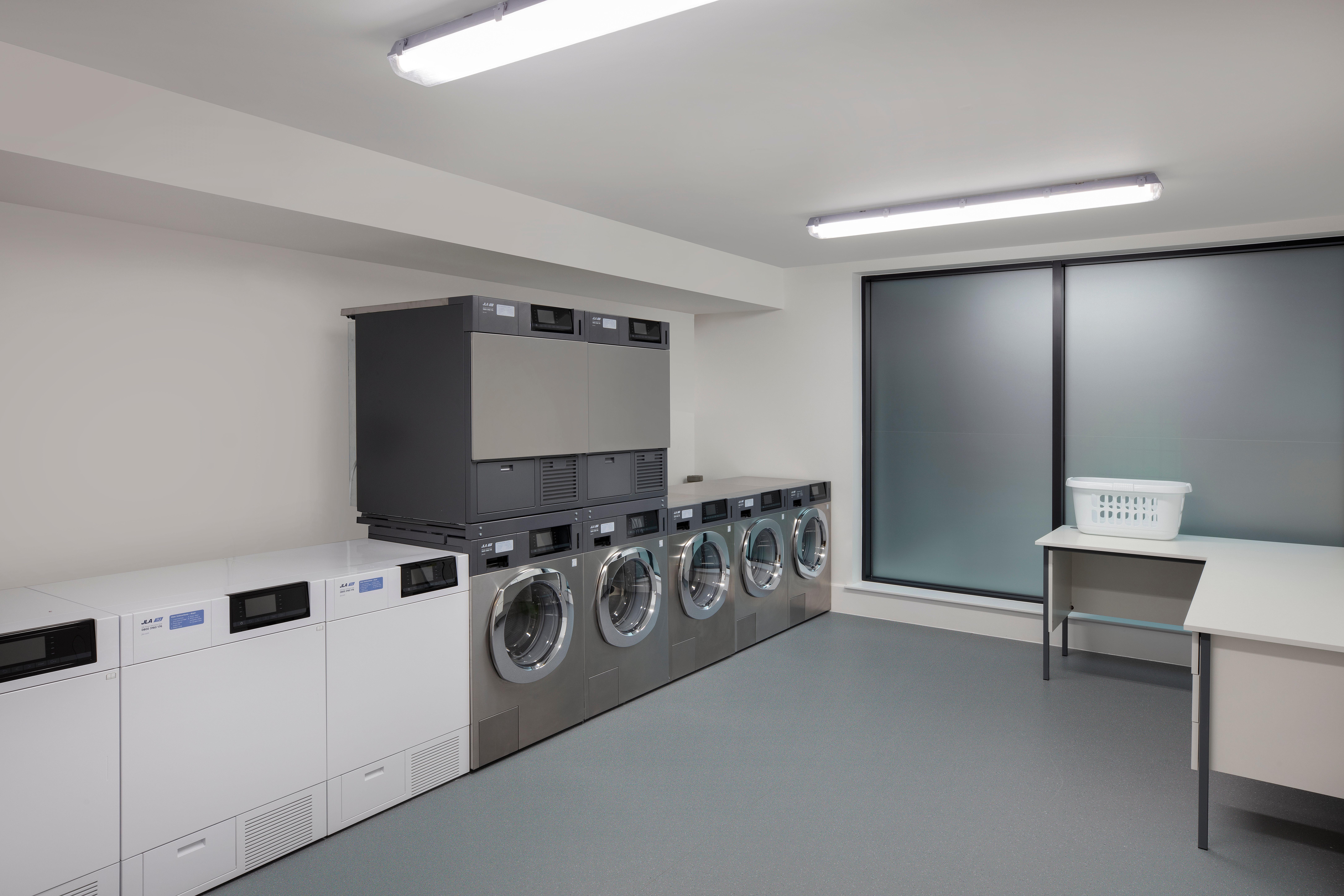 Staybridge Suites London Heathrow - Bath Road, An Ihg Aparthotel Хитроу Экстерьер фото