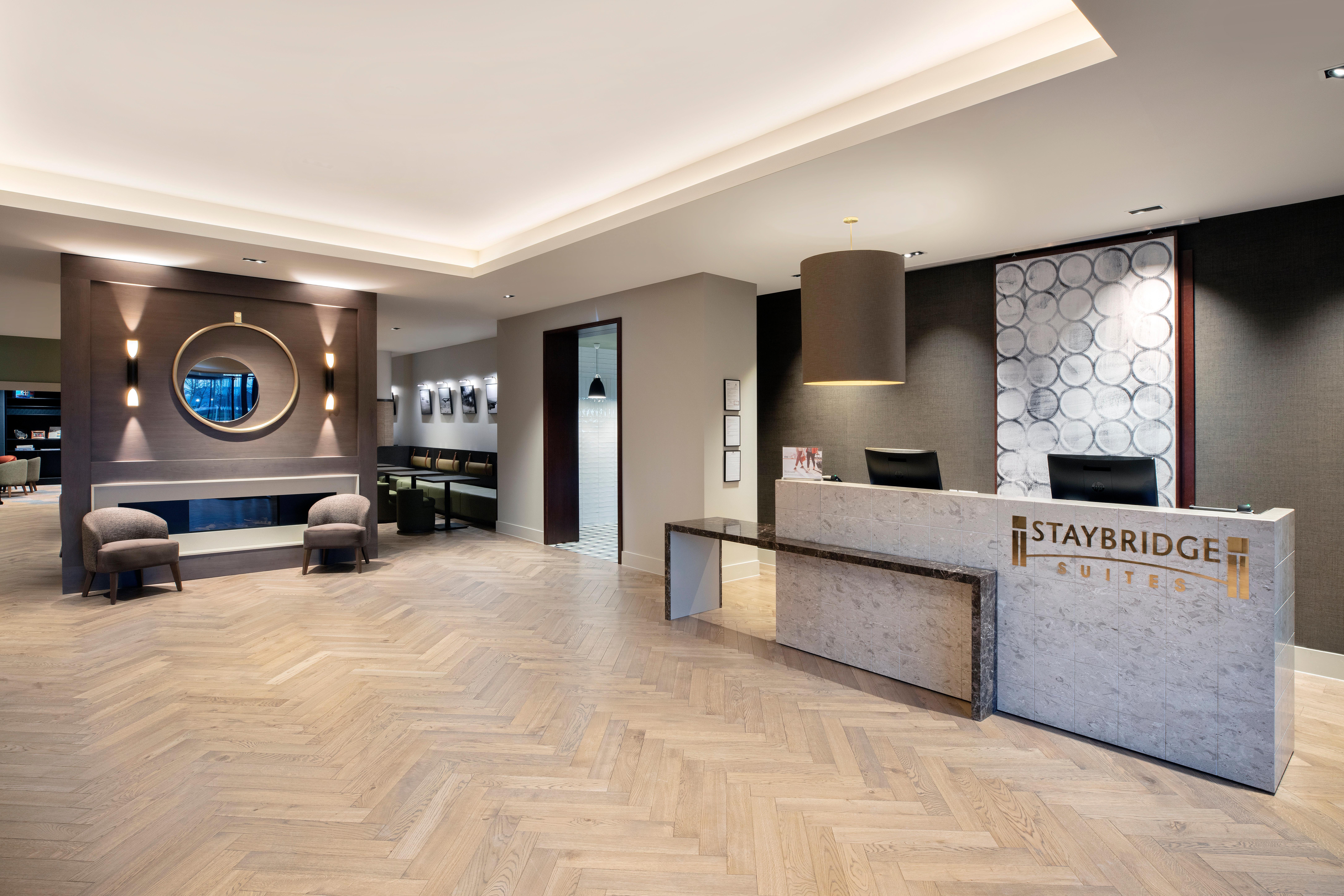 Staybridge Suites London Heathrow - Bath Road, An Ihg Aparthotel Хитроу Экстерьер фото