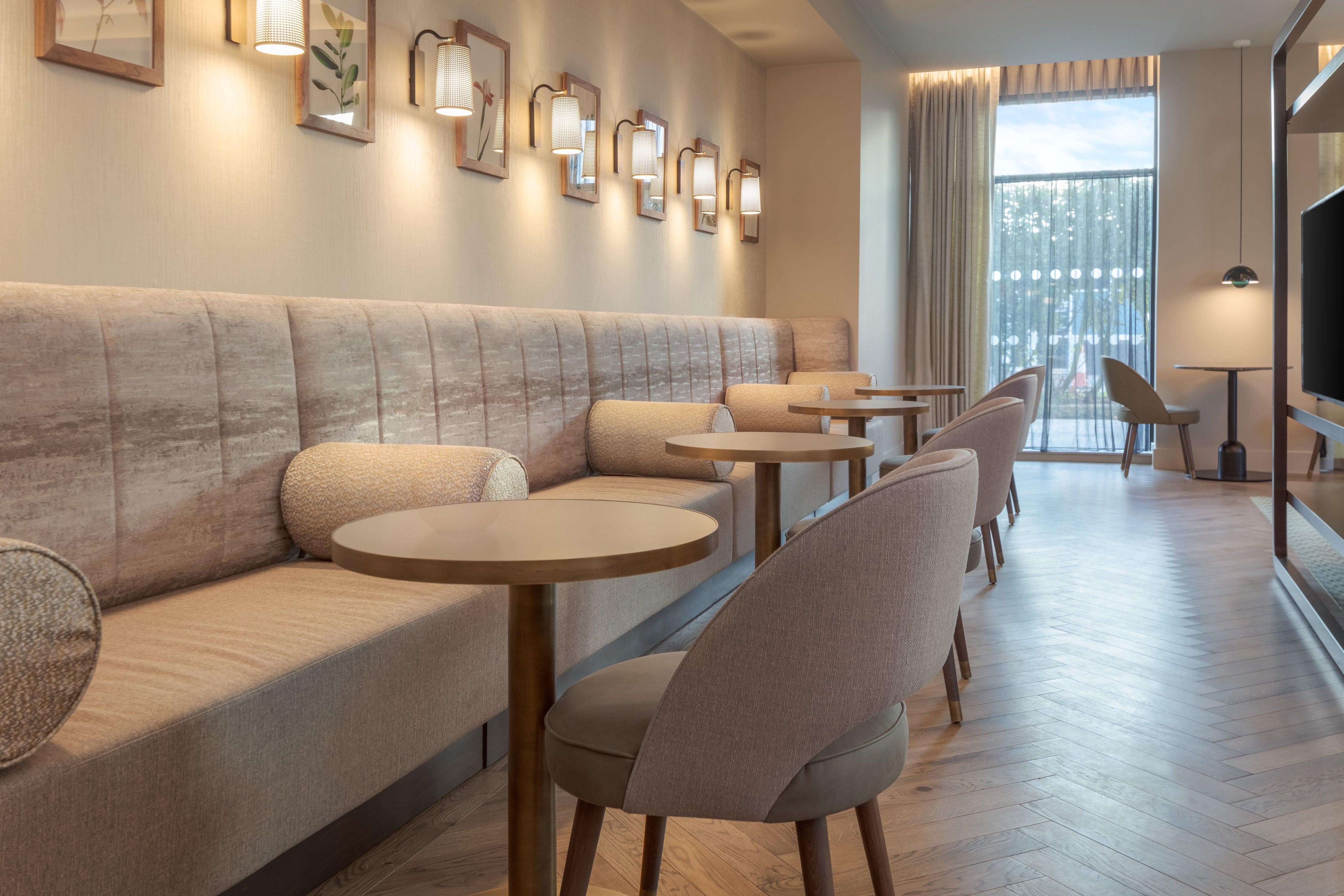 Staybridge Suites London Heathrow - Bath Road, An Ihg Aparthotel Хитроу Экстерьер фото