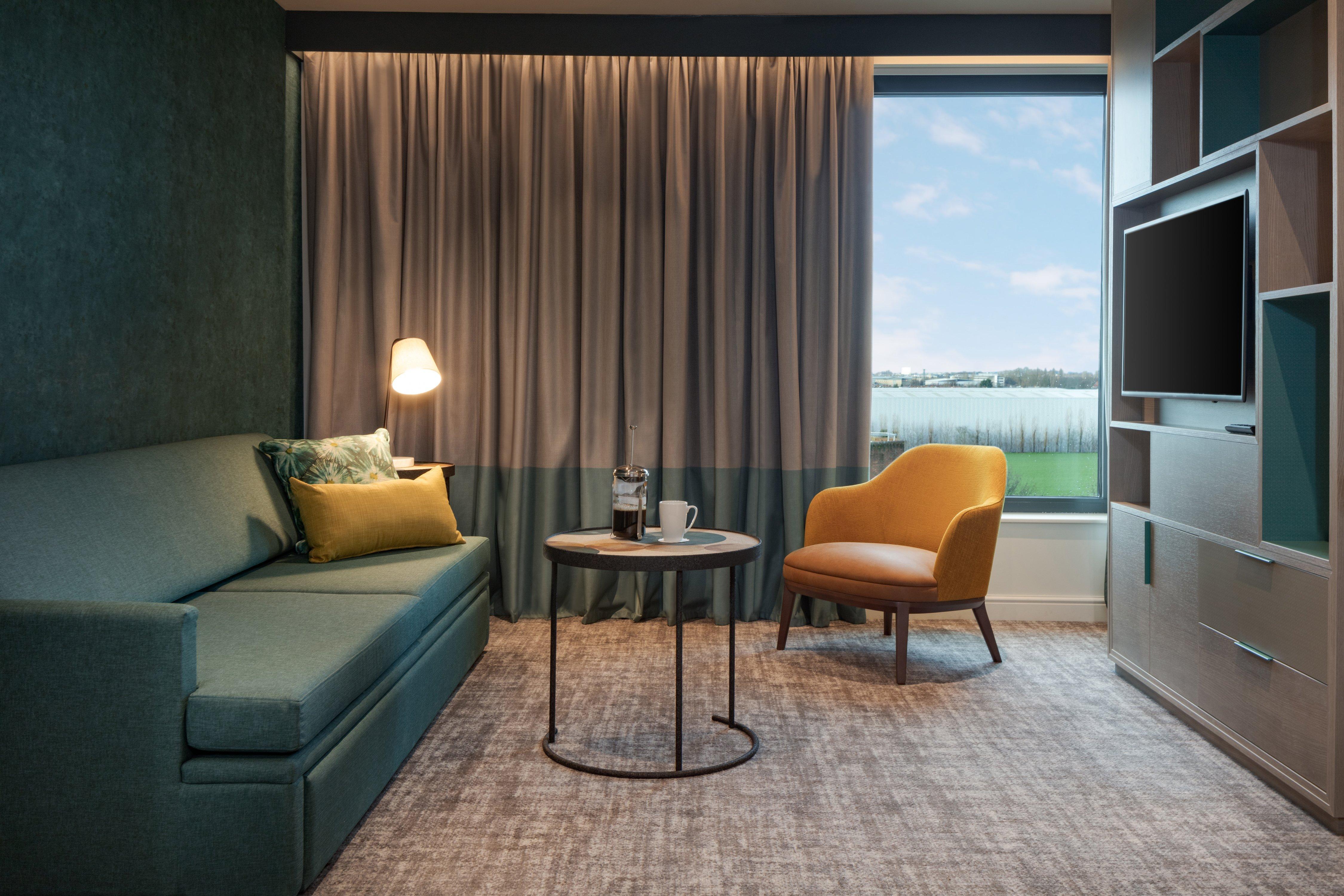 Staybridge Suites London Heathrow - Bath Road, An Ihg Aparthotel Хитроу Экстерьер фото